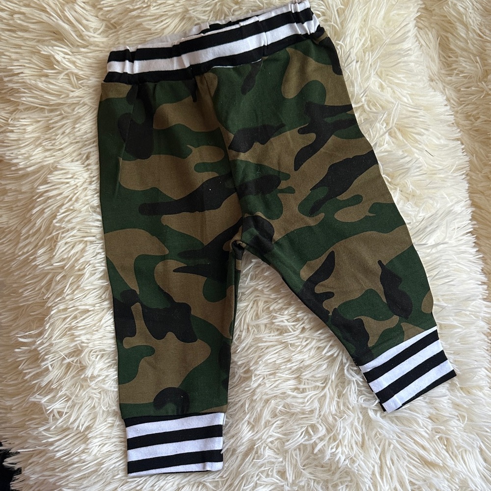 PatPat Green Camo Kids Joggers size 6-9 months